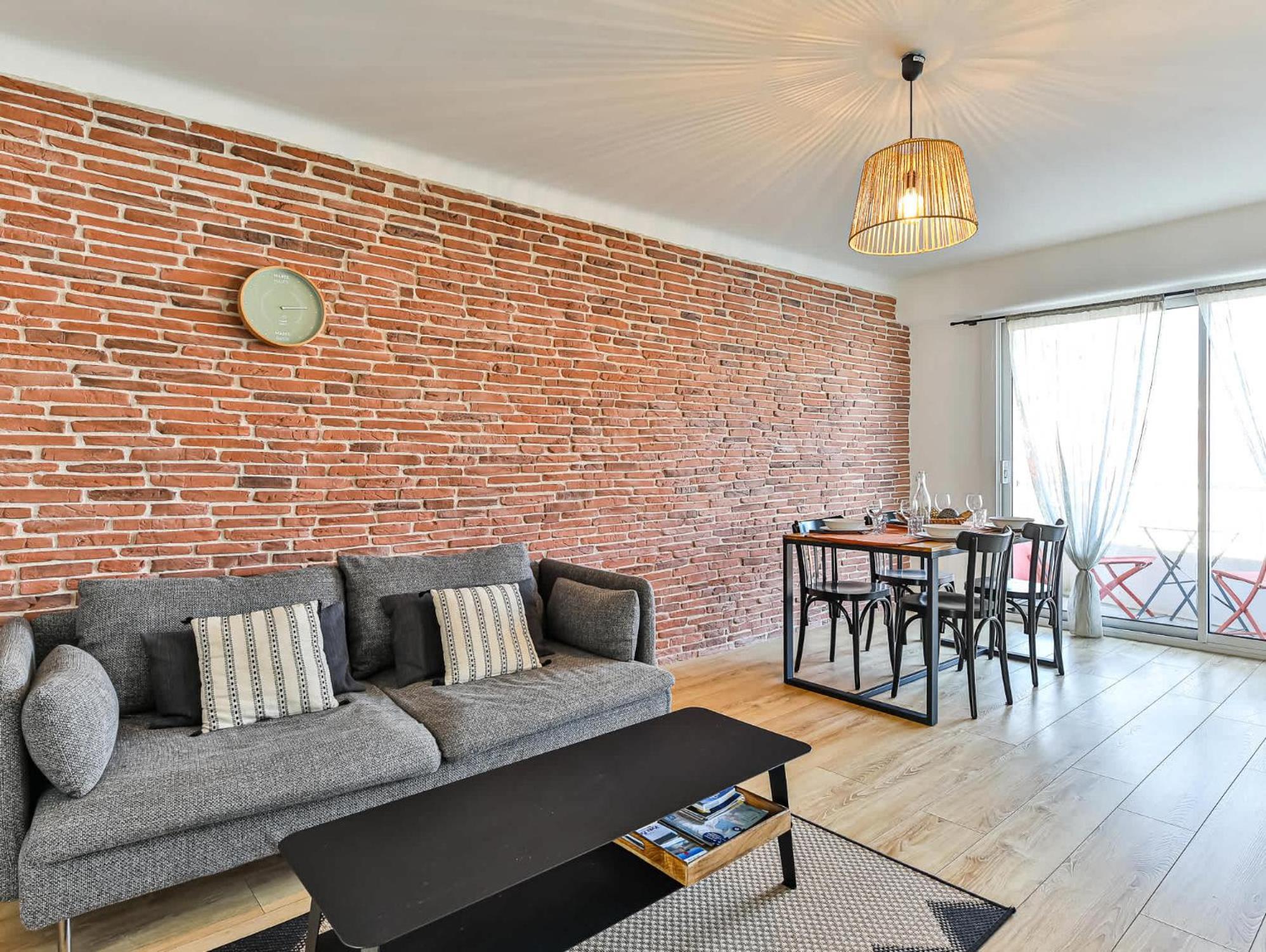 Appartement Cocooning Proche Centre Ville Et Gare เลส์ซาบล์-โดล็อนน์ ภายนอก รูปภาพ
