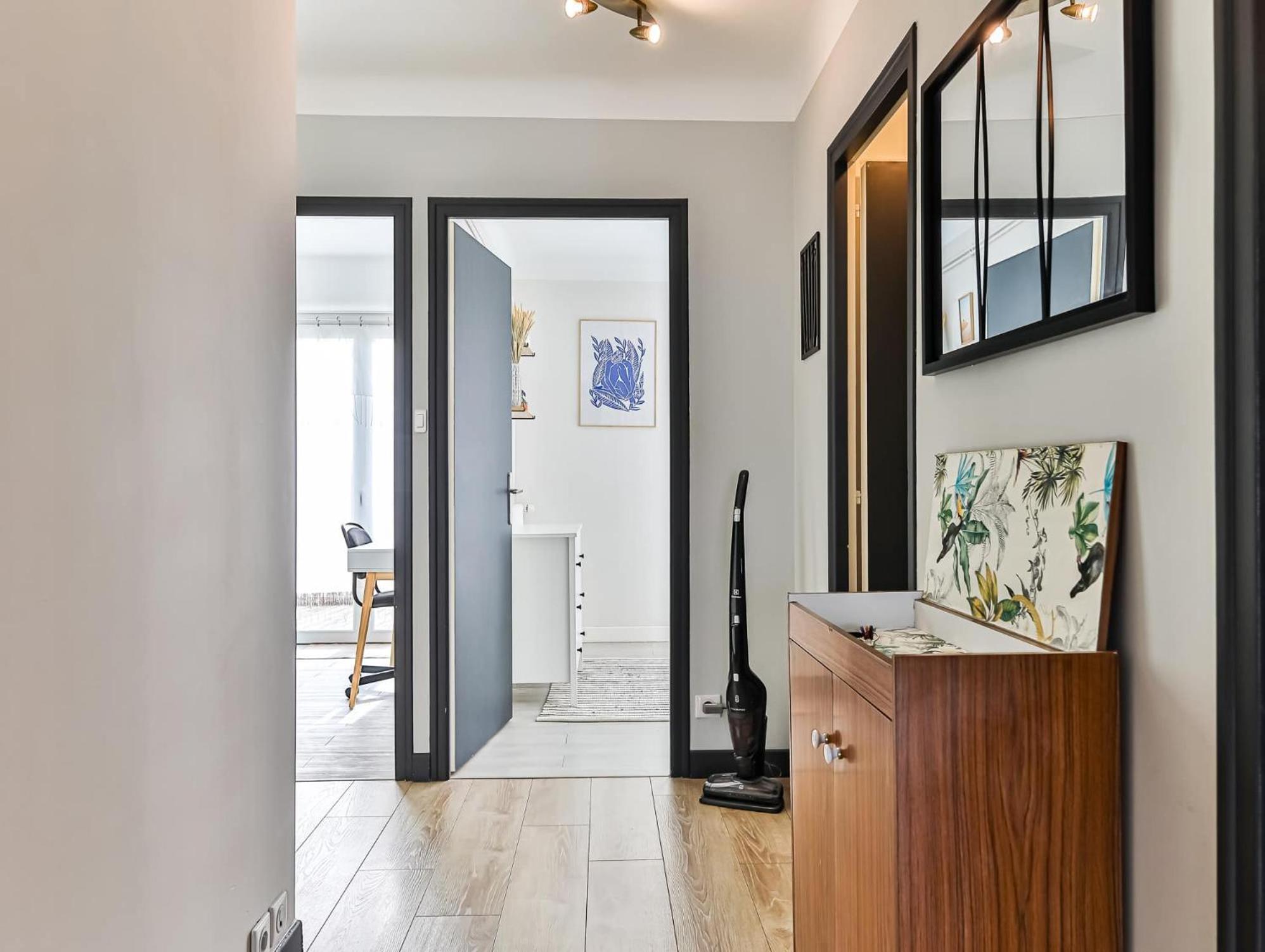 Appartement Cocooning Proche Centre Ville Et Gare เลส์ซาบล์-โดล็อนน์ ภายนอก รูปภาพ