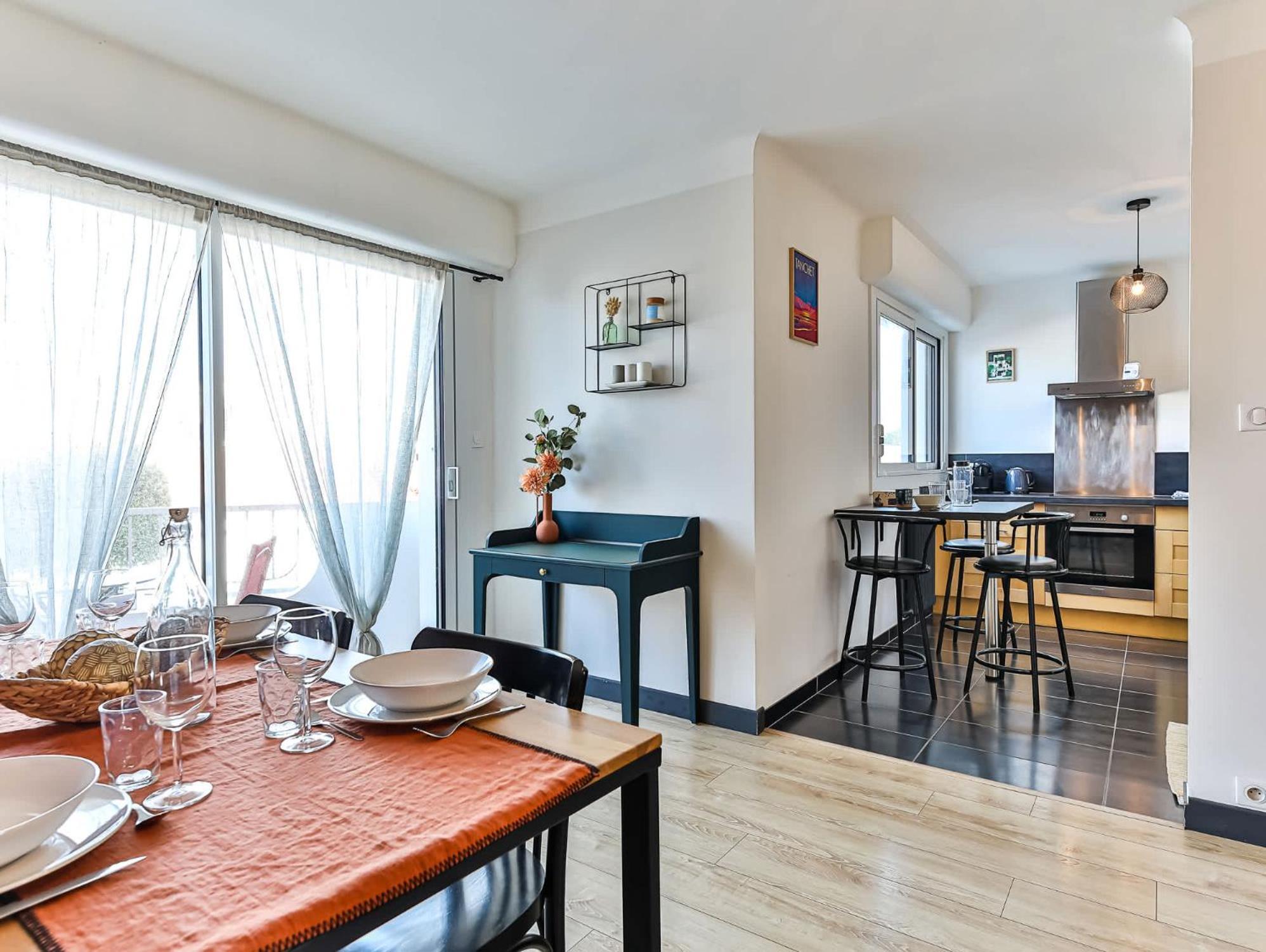Appartement Cocooning Proche Centre Ville Et Gare เลส์ซาบล์-โดล็อนน์ ภายนอก รูปภาพ