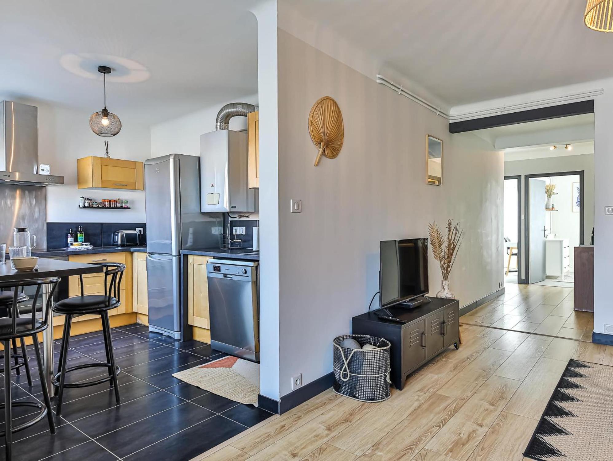Appartement Cocooning Proche Centre Ville Et Gare เลส์ซาบล์-โดล็อนน์ ภายนอก รูปภาพ
