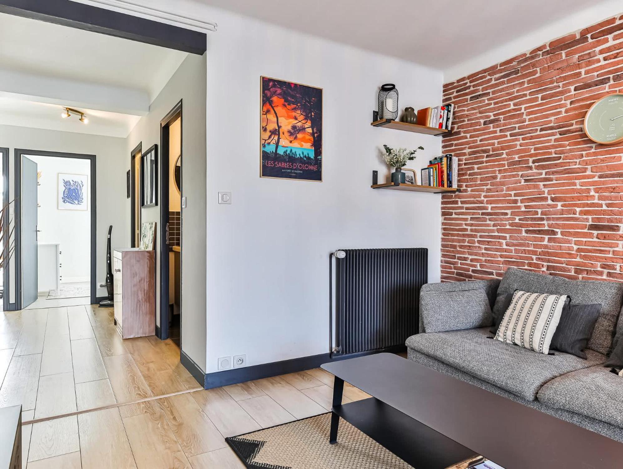 Appartement Cocooning Proche Centre Ville Et Gare เลส์ซาบล์-โดล็อนน์ ภายนอก รูปภาพ